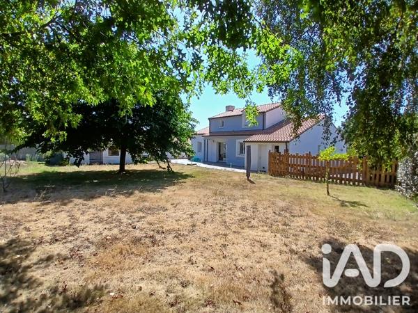 Maison à vendre 4 pièces 105 m² Saint-Michel-Chef-Chef