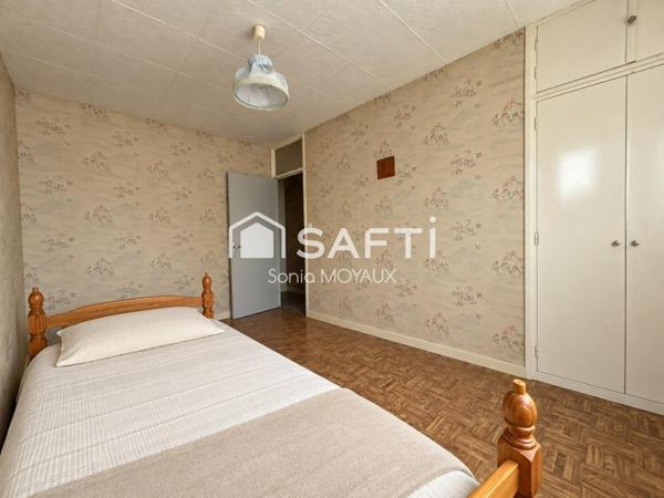 Beau potentiel !! 3 chambres / jardin /double garage