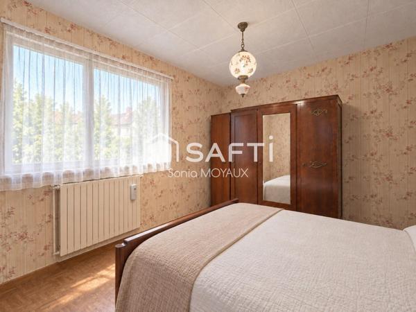 Beau potentiel !! 3 chambres / jardin /double garage