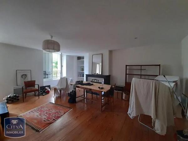 Appartement à louer 2 pièces 61.3m² Bordeaux (33000)