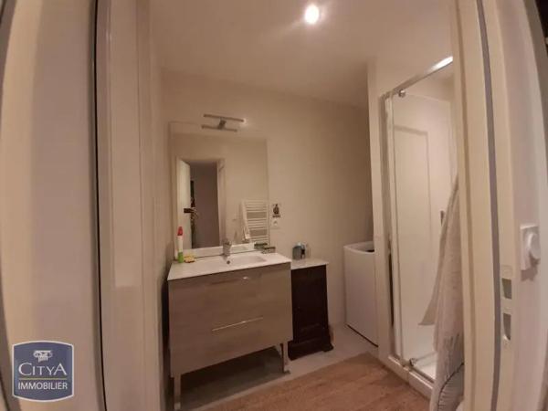 Appartement à louer 2 pièces 61.3m² Bordeaux (33000)