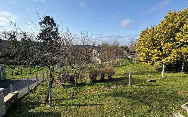 Maison à vendre    5 pièces •  Villetoureix