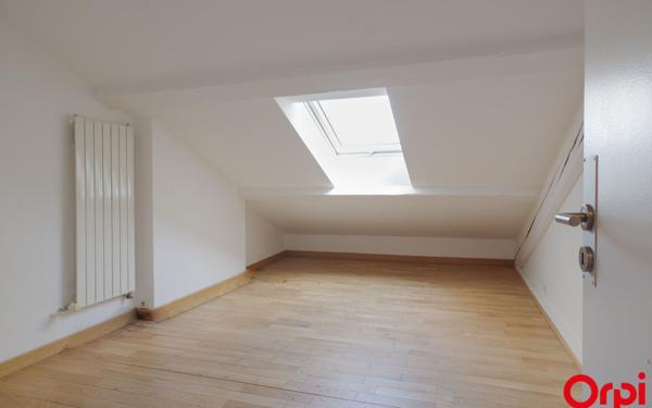 Appartement à louer    5 pièces •  Lyon 3