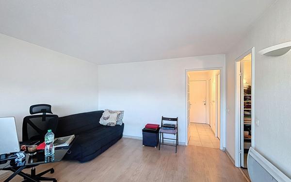 Appartement à vendre    1 pièce • 28,79 m2 Le Cannet