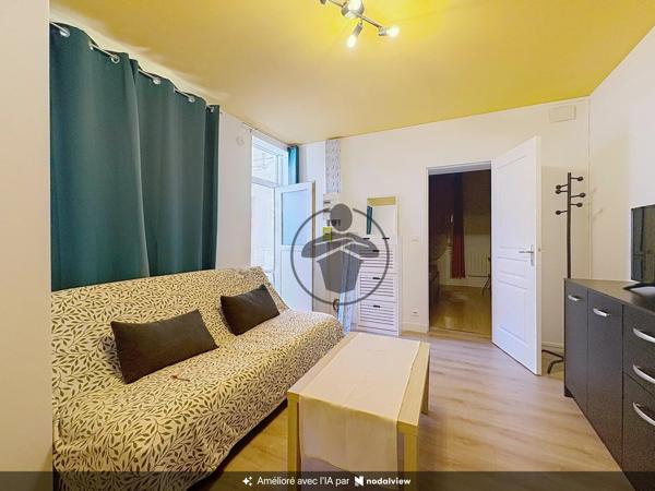 Location                                                      Appartement
                        
                     2 pièces                      44 m2                     à Saint-Quentin