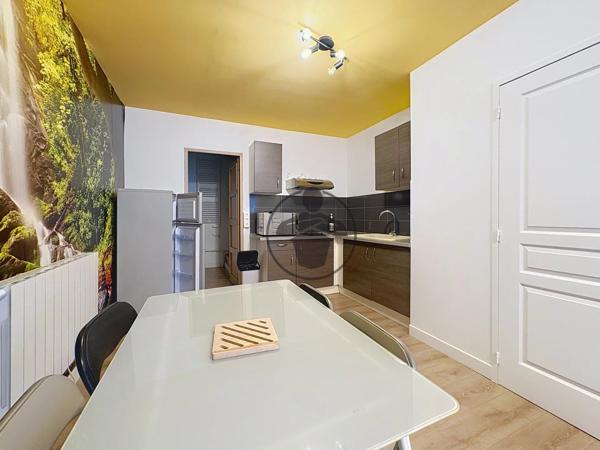 Location                                                      Appartement
                        
                     2 pièces                      44 m2                     à Saint-Quentin