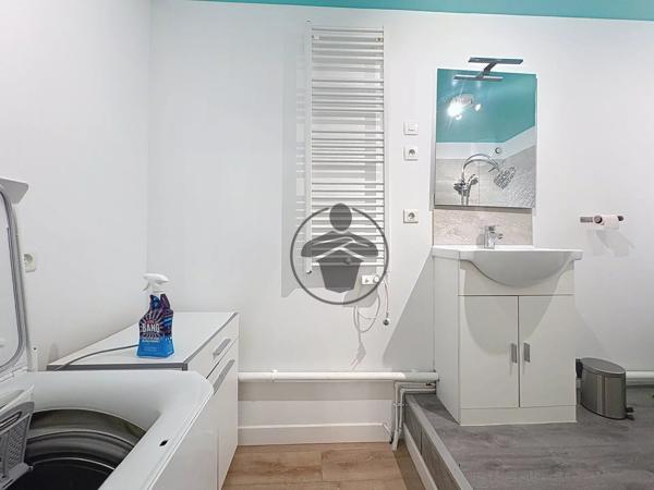 Location                                                      Appartement
                        
                     2 pièces                      44 m2                     à Saint-Quentin