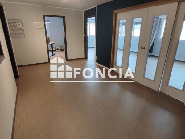 Location Local commercial 6 pièces 140 m² - 7 RUE ROGER SALENGRO Laon 02000