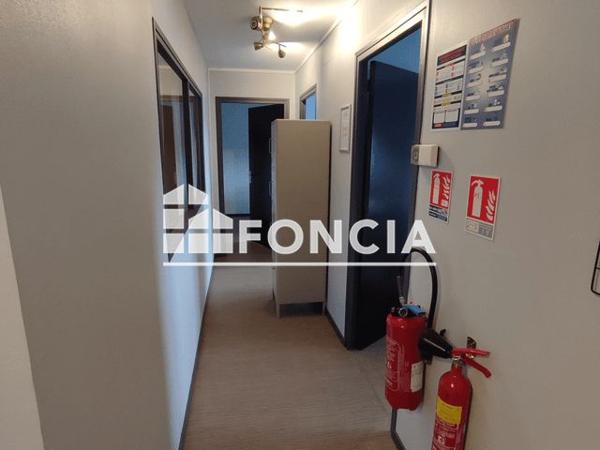 Location Local commercial 6 pièces 140 m² - 7 RUE ROGER SALENGRO Laon 02000