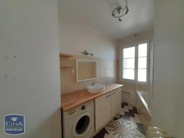 Appartement à louer 3 pièces 75.61m² Chambéry (73000)