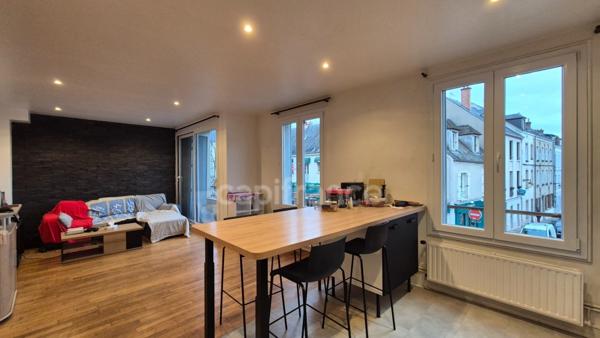 Appartement à vendre - 3 pièces avec Terrasse, Stationnement et Local de rangement à ETAMPES (91)