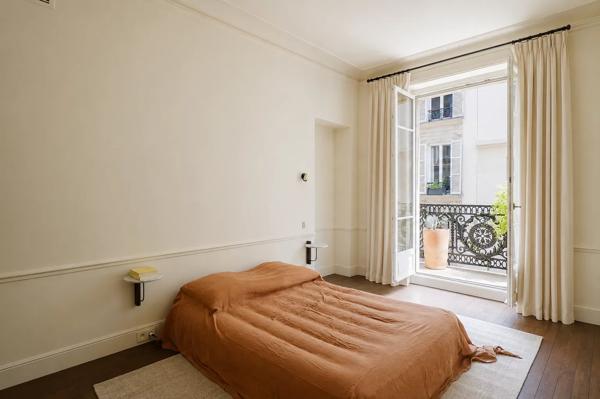 Appartement Paris 9 e - HAUTEVILLE/ PARADIS