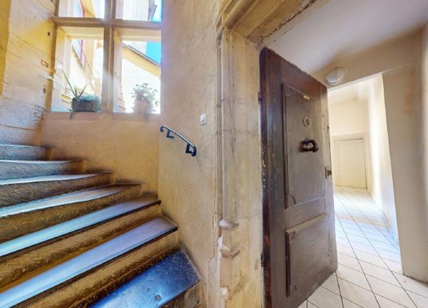 Appartement à vendre    2 pièces •  Lyon 5