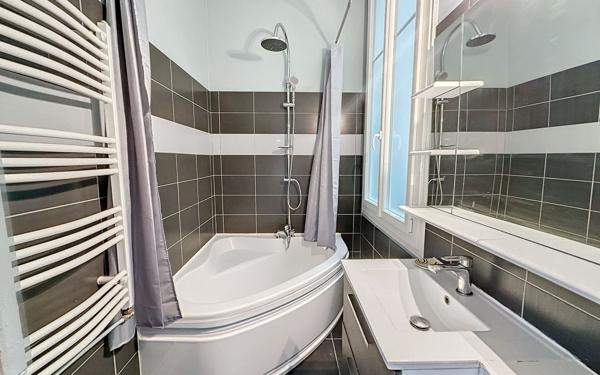 Appartement à louer    4 pièces •  Pau