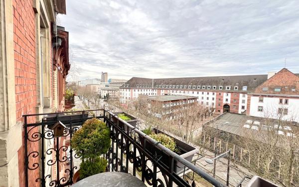 Appartement à vendre    4 pièces • 105,81 m2 Strasbourg