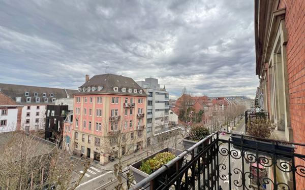 Appartement à vendre    4 pièces • 105,81 m2 Strasbourg