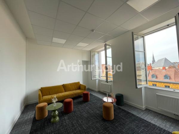 Bureaux à louer à Lille - 1 042 m² environ dans un immeuble de caractère