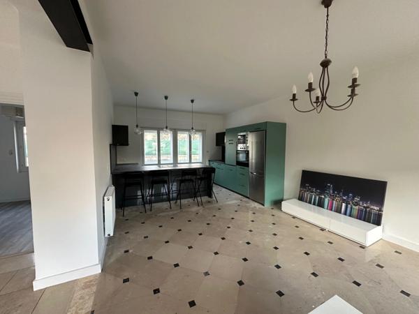 DIJON FACULTES MAISON RENOVEE DE 150 M2 SUR 476 M2 DE PARCELLE