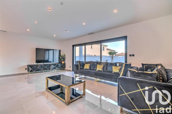 Maison 5 pièces de 165 m² à Bellegarde (30127)