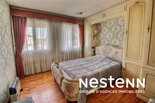 LIMITE ST FONS: # MAISON INDIVIDUELLE# 3 GARAGES# PISCINE OLYMPIQUE#RARE