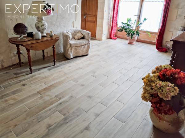 Saint-Méard-de-Drône (24600) RARE : Viager Libre - Grande Maison de 240 m² - Libre Immédiatement bouquet 106000 € rente 673 € ,monsieur 76