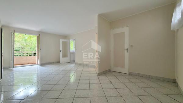 Appartement Corbeil Essonnes 2 pièce(s) 59 m2