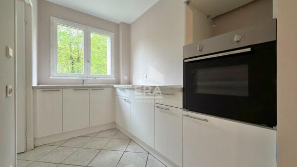Appartement Corbeil Essonnes 2 pièce(s) 59 m2