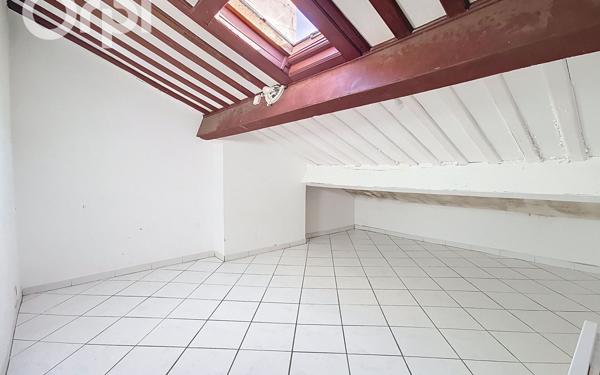 Appartement à vendre    2 pièces • 44 m2 Toulon