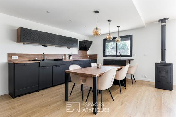 Maison contemporaine avec piscine et vue dégagée à Merville