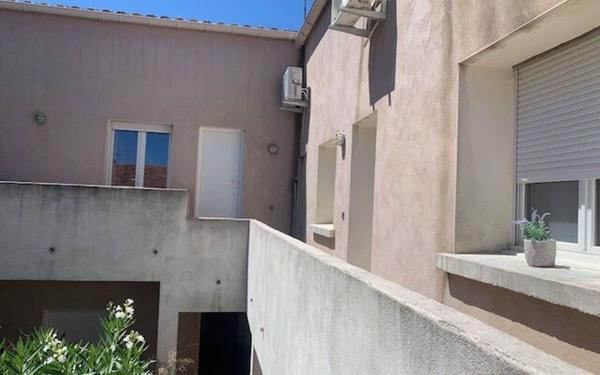 Appartement à louer    1 pièce •  Nîmes