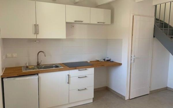 Appartement à louer    1 pièce •  Nîmes