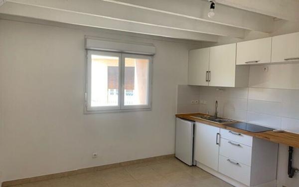 Appartement à louer    1 pièce •  Nîmes