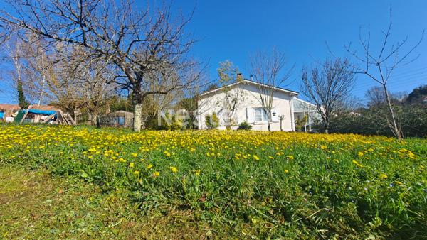 Maison 3 chambres avec jardin et 100 m² de garage Fontenay-le-Comte à proximité du centre ville