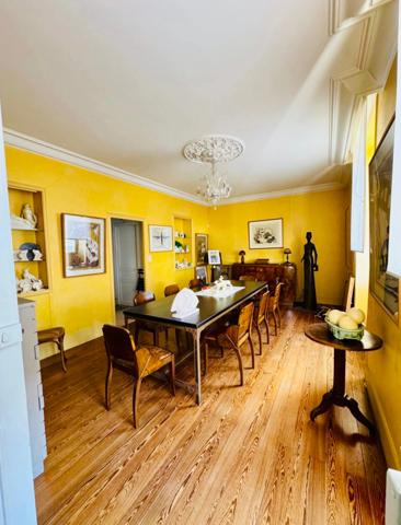 LA ROCHE SUR YON (85) - PENTAGONE - MAISON DE CARACTERE BOURREE DE CHARME AVEC PISCINE ET JARDIN CLOS