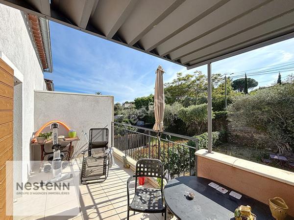 appartement T3 - terrasse - stationnements - saint cyr sur mer -