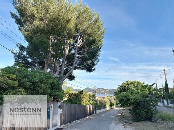 appartement T3 - terrasse - stationnements - saint cyr sur mer -