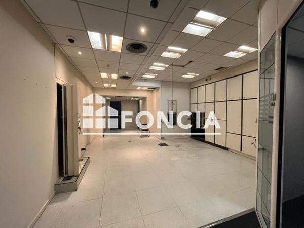 Location Local commercial 4 pièces 135.5 m² - CTRE CIAL DE LA CROIX VERTE 1 Saint Germain Les Corbei 91250