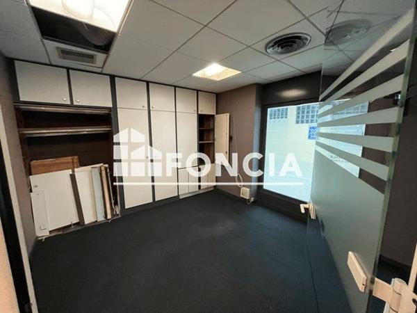 Location Local commercial 4 pièces 135.5 m² - CTRE CIAL DE LA CROIX VERTE 1 Saint Germain Les Corbei 91250