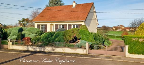 Charolles, maison de lotissement de 80m² entièrement rénovée, sur terrain de 1500 m²