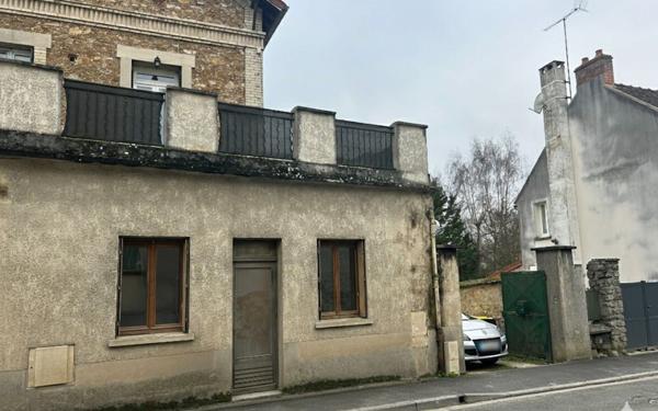 Immeuble à vendre    9 pièces • 197 m2 Étrépilly