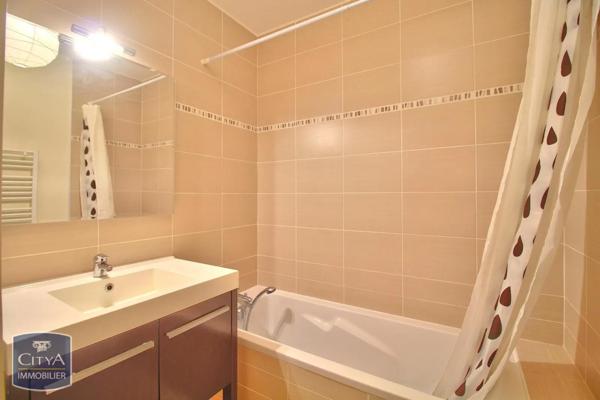 Appartement à louer 3 pièces 75.05m²