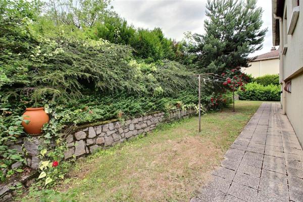 SAINT ETIENNE 42000  secteur GOLF Maison 98m² habitables sur sous-sol complet  4 chambres terrain 920m²