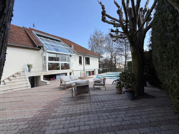 Immobilier Besançon (25000) – Maison de village 260m2 – 499 000 €