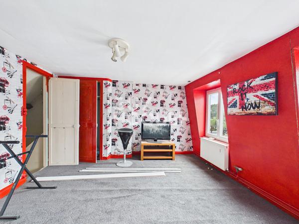 Exclusivité Guy Hoquet : Charmante maison 3 chambres à Saint-Aubin-lès-Elbeuf à 95 000 