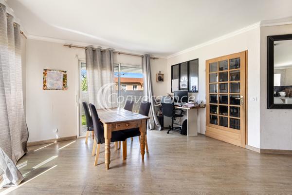 Maison
                                                                                                                                                                                                                                                                                                                        5 pièce(s)                                                                                                                                                                                                          4 chambre(s)                                                                                                                                                                                                          140  m²