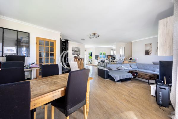 Maison
                                                                                                                                                                                                                                                                                                                        5 pièce(s)                                                                                                                                                                                                          4 chambre(s)                                                                                                                                                                                                          140  m²