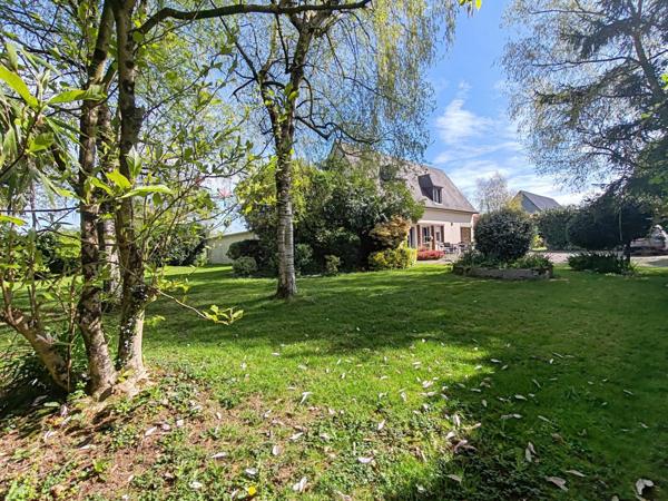 Maison 4chbs,grande pièce à vivre, jardin+champ