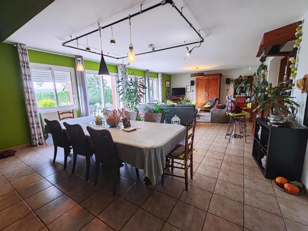 Maison 4chbs,grande pièce à vivre, jardin+champ