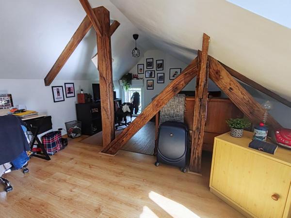 Maison 4chbs,grande pièce à vivre, jardin+champ