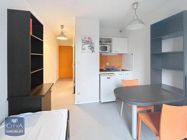 Appartement à louer 1 pièce 18.6m² Nîmes (30000)